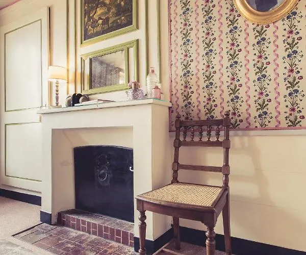 La Maison De La Liberte Alexandra David-neel * Пуатье