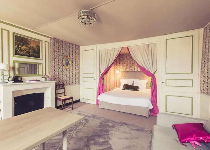 La Maison De La Liberte Alexandra David-neel * Poitiers